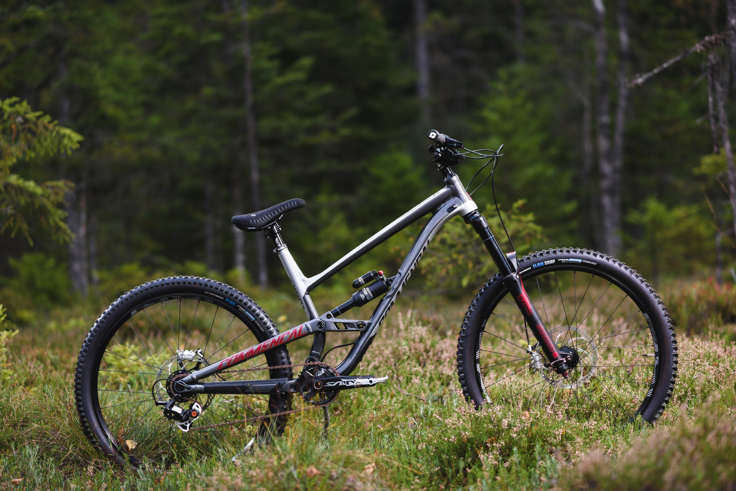 Вело 2022. Commencal 2022. Commencal meta 2022. Pole Bike Trail 2022. Commencal Clash High Polished.