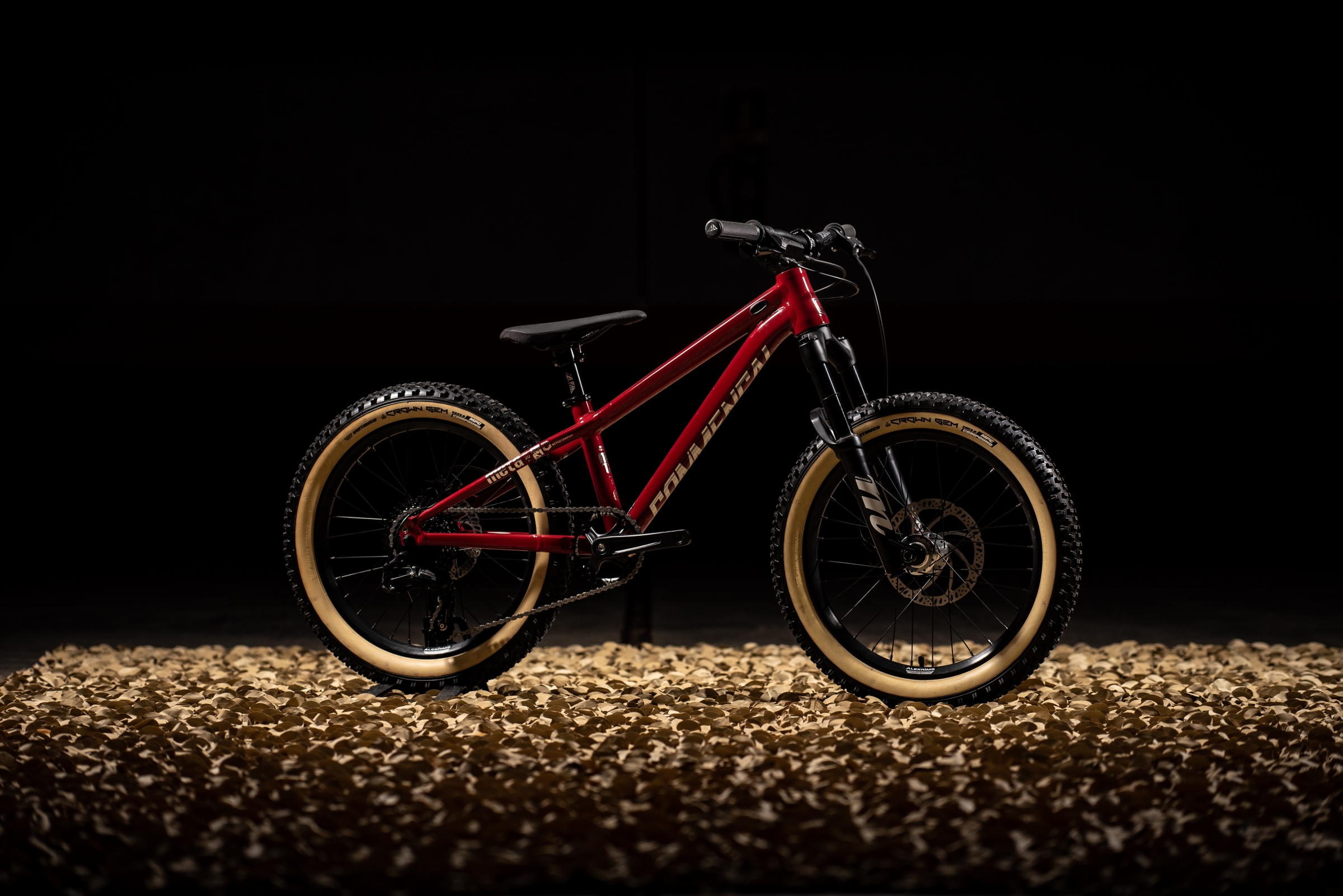 commencal 16 inch