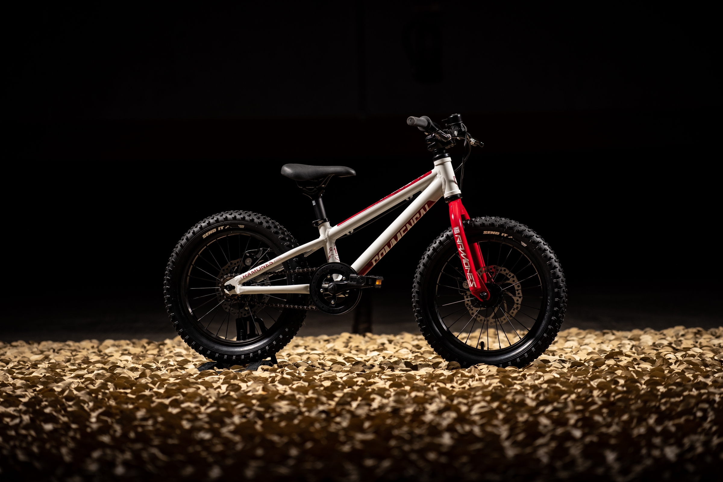 commencal 16 inch
